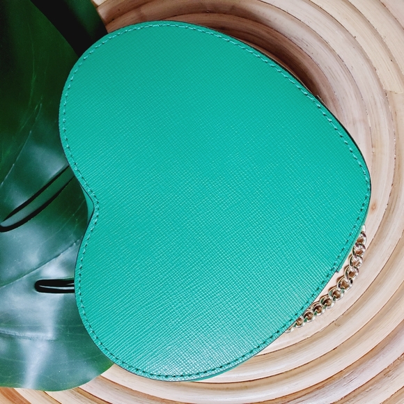 🆕 Mini heart loveshack love crossbody kate spade green bean gold bag small - Picture 4 of 5